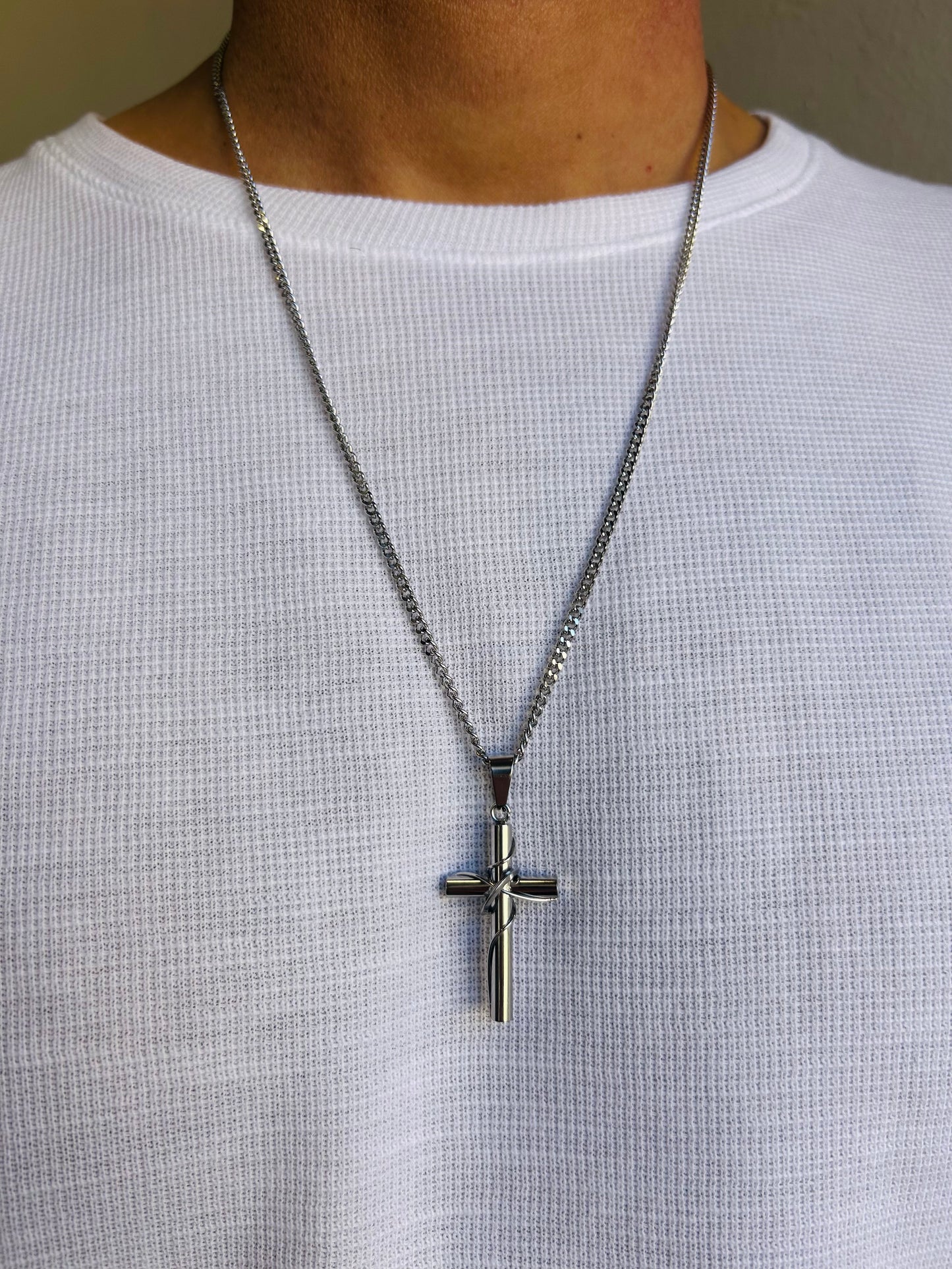 ΣΤΑΥΡΟΣ ΜΕ ΨΙΛΗ ΑΛΥΣΙΔΑ