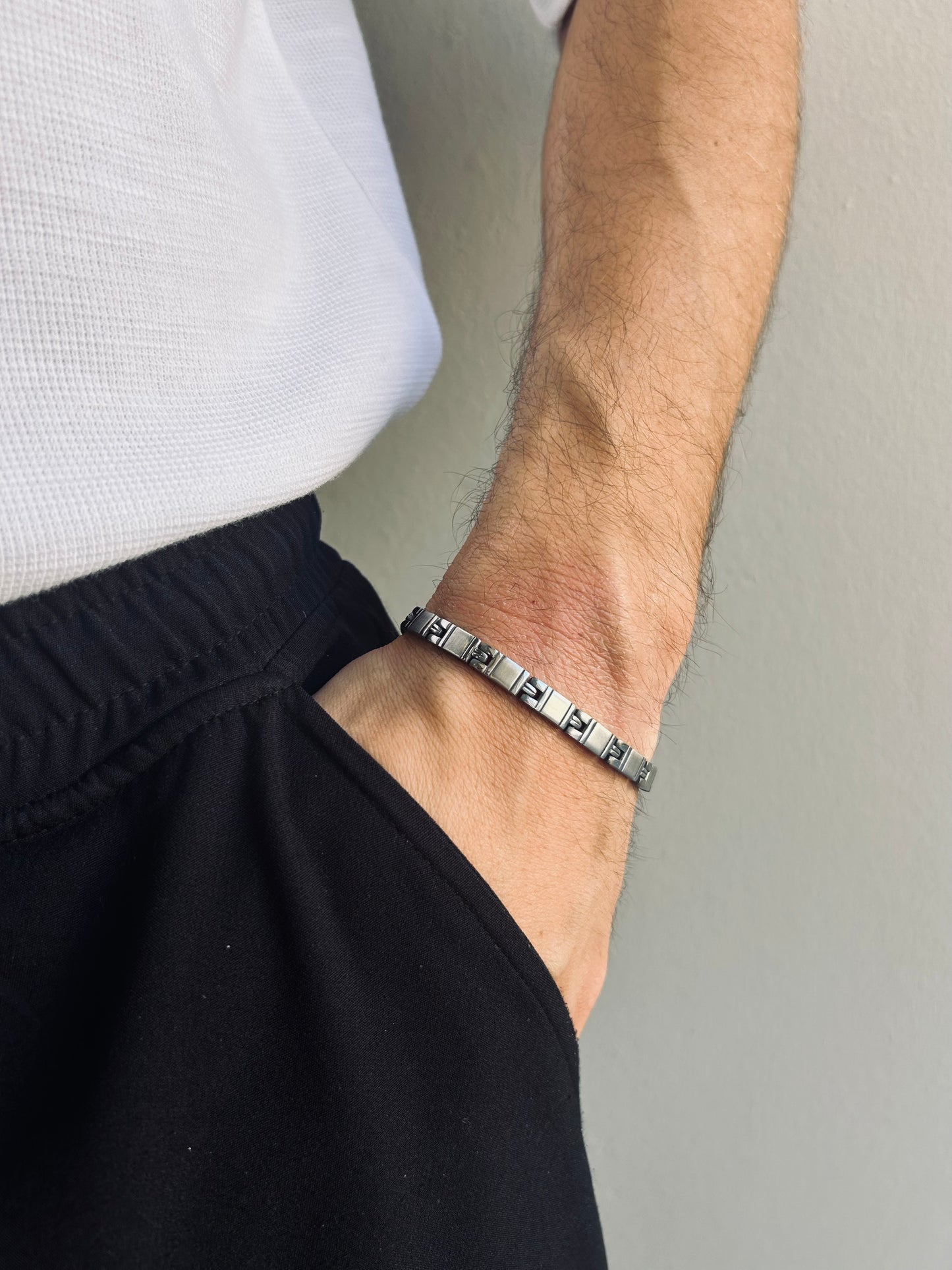 ΑΣΗΜΙ ΧΕΙΡΟΠΕΔΑ