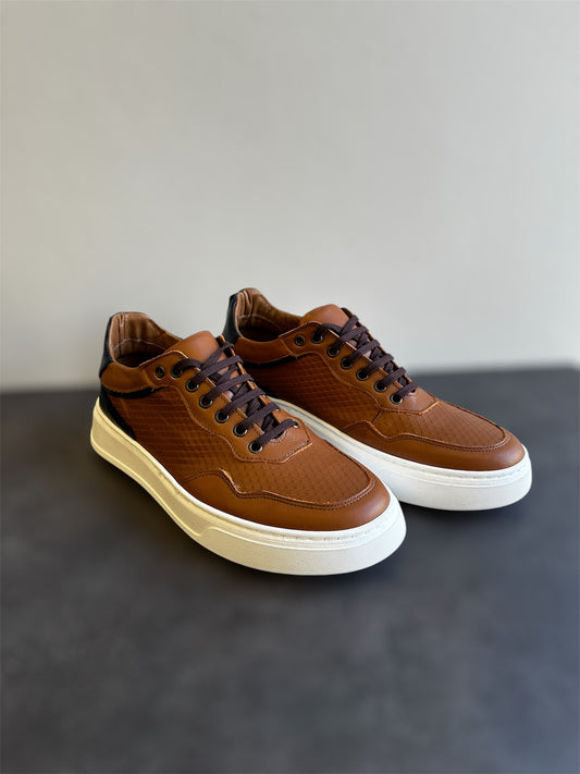 ΚΑΦΕ ΔΕΡΜΑΤΙΝΑ SNEAKER