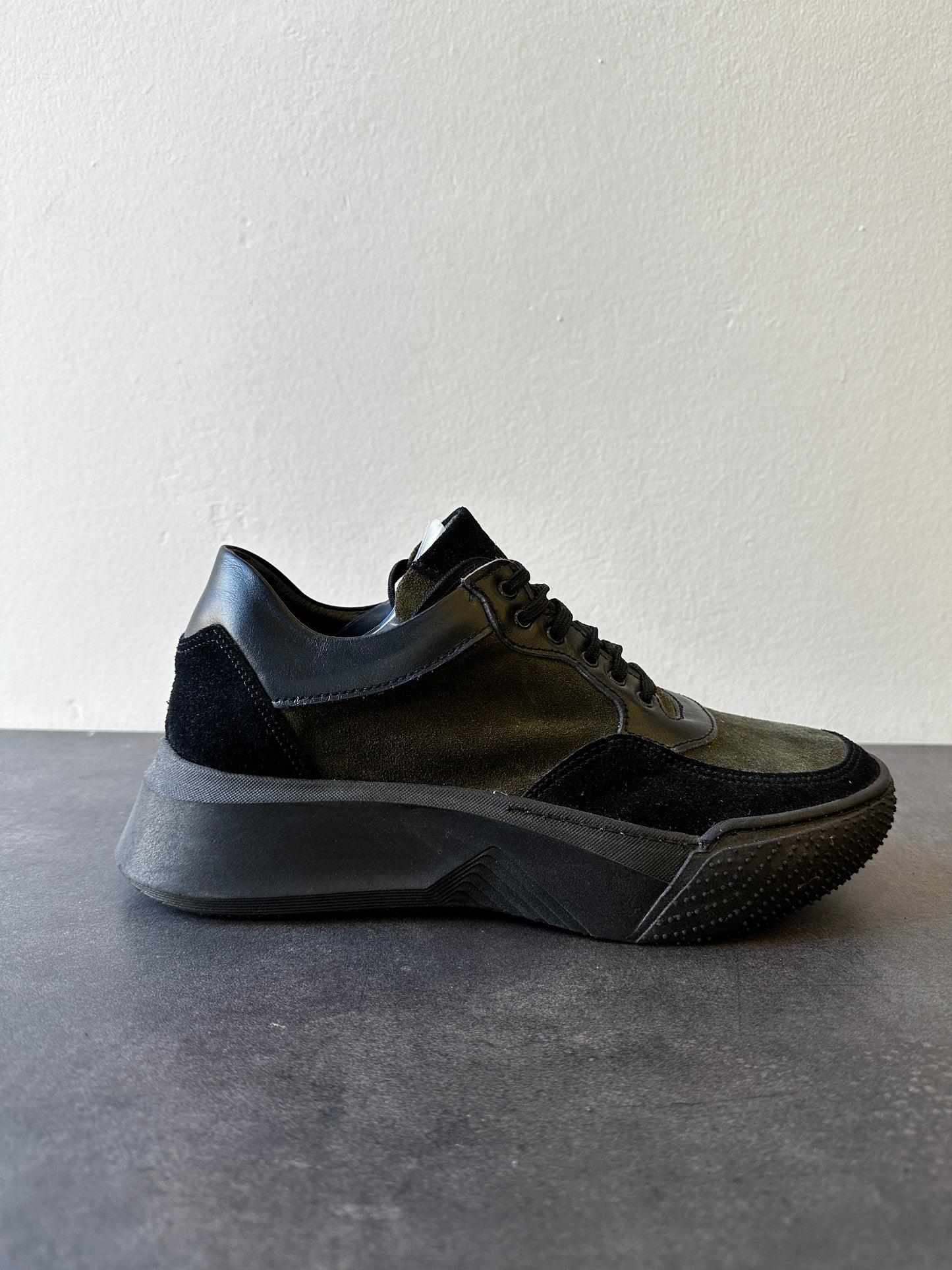 ΔΕΡΜΑΤΙΝΟ SNEAKER ΛΑΔΙ-ΜΑΥΡΟ ΚΑΣΤΟΡΙ