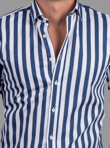 ΛΕΥΚΟ ΠΟΥΚΑΜΙΣΟ ΜΕ ΜΠΛΕ ΡΙΓΕΣ DEZIGN