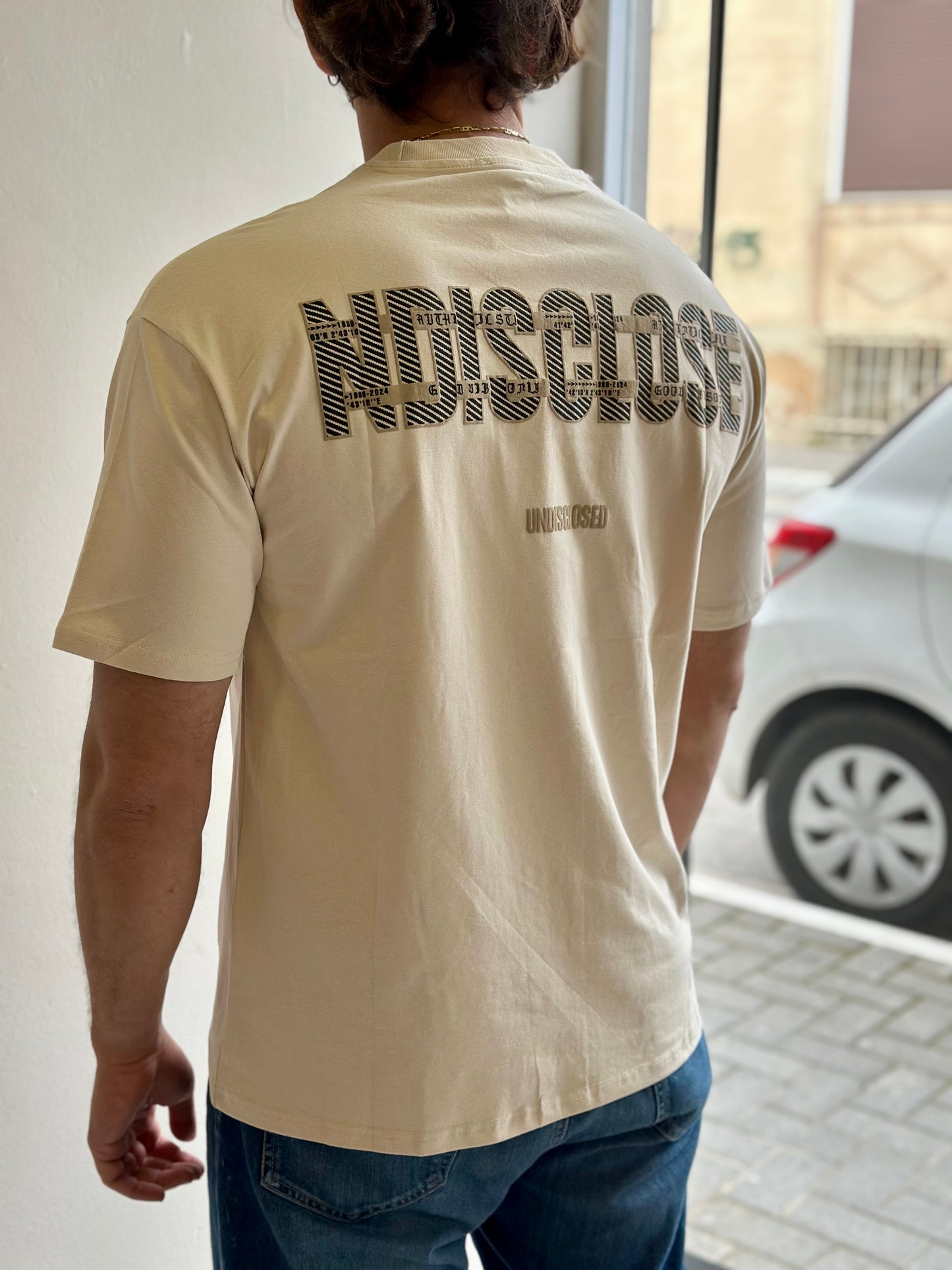 T-SHIRT ΣΕ ΤΡΙΑ ΧΡΩΜΑΤΑ