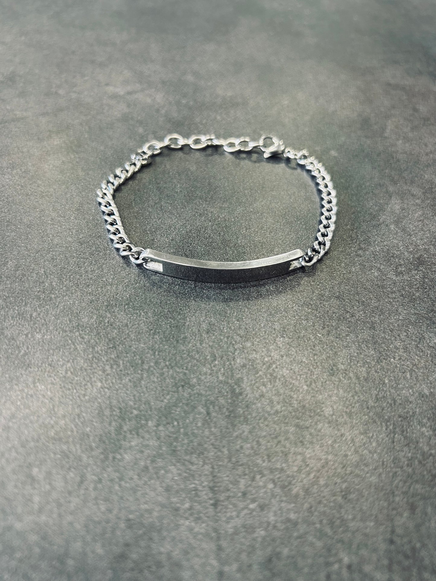 ΑΣΗΜΙ ΧΕΙΡΟΠΕΔΑ