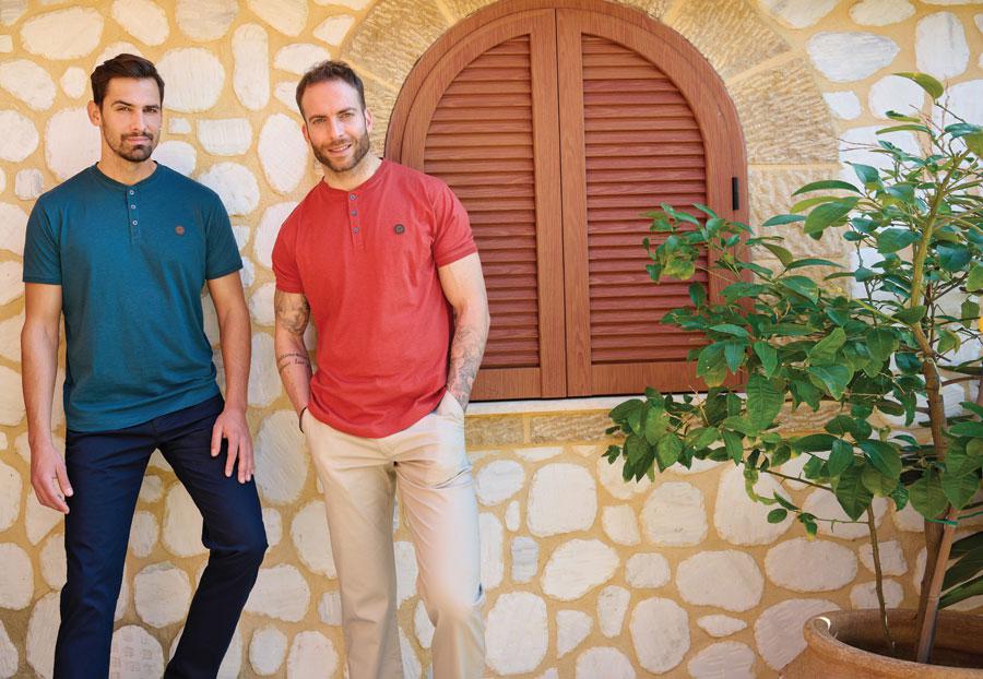 T-SHIRT ΜΕ ΚΟΥΜΠΙΑ