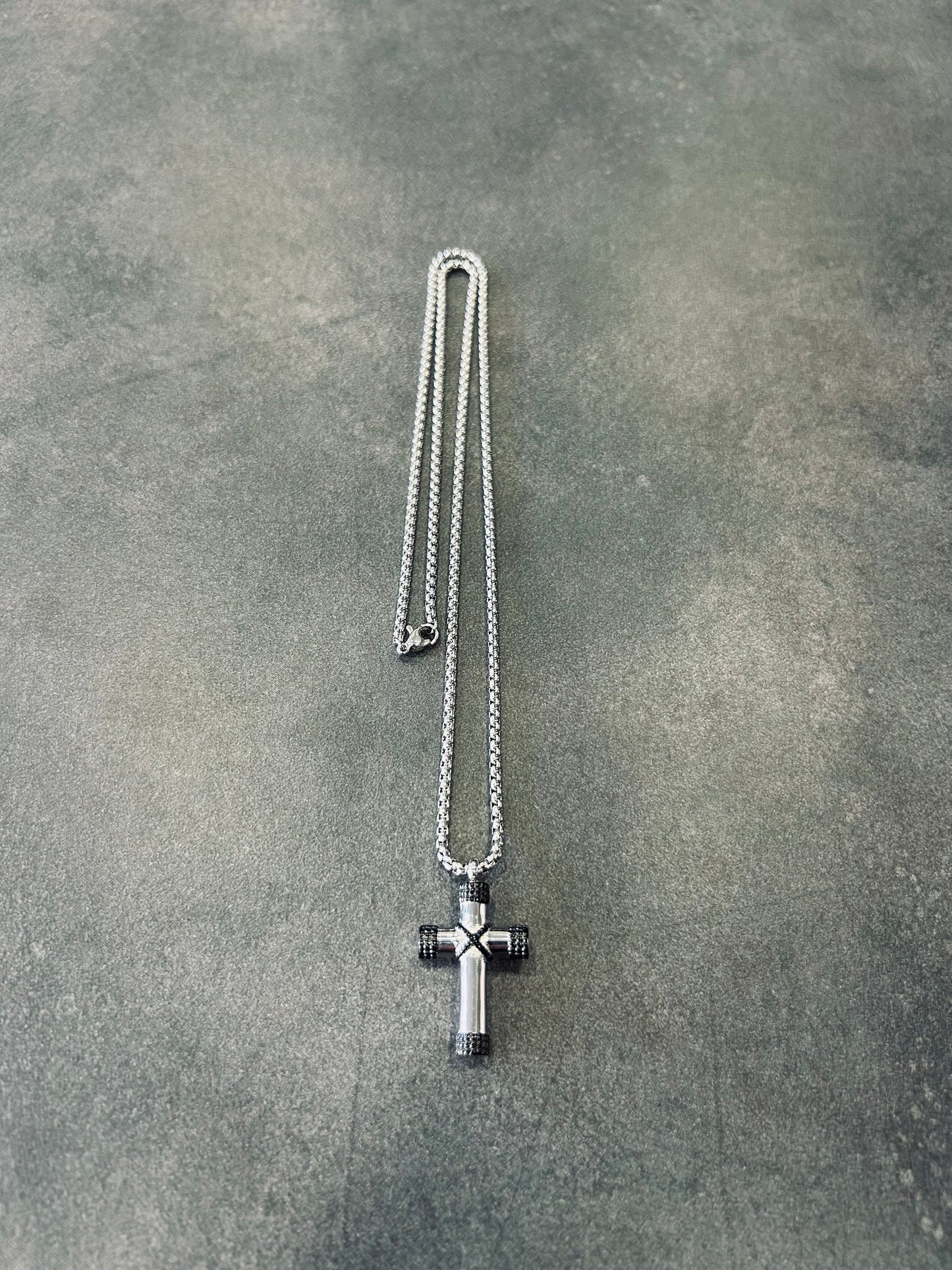 ΣΤΑΥΡΟΣ ΜΕ ΨΙΛΗ ΑΛΥΣΙΔΑ