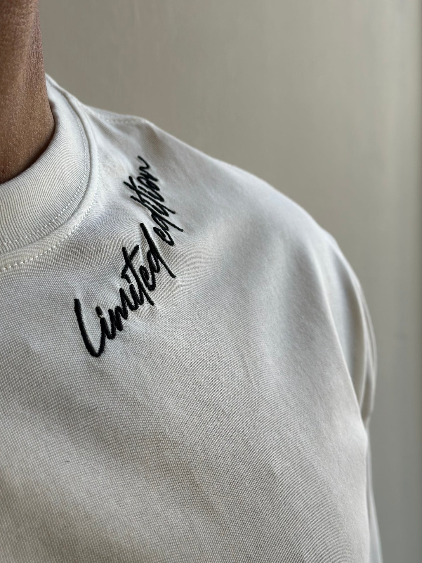 T-SHIRT ΣΕ ΔΥΟ ΧΡΩΜΑΤΑ