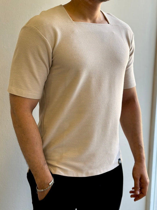 ΜΠΕΖ T-SHIRT ΜΕ ΤΕΤΡΑΓΩΝΟ ΛΑΙΜΟ-BLACK
