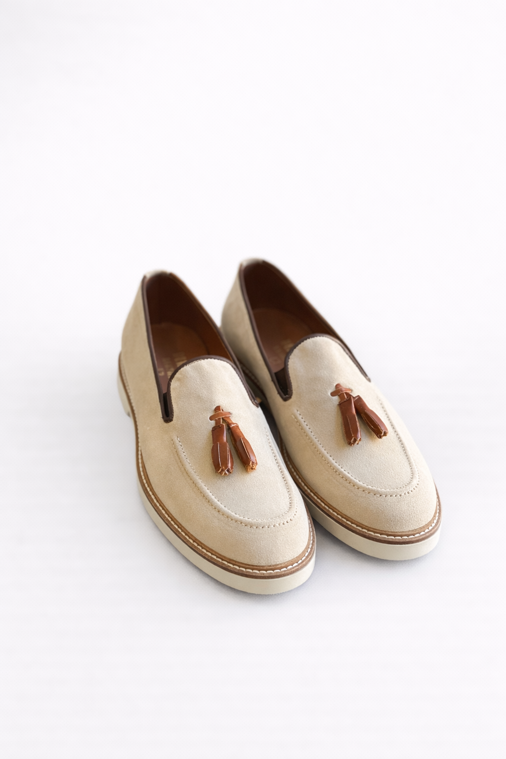 ΜΠΕΖ ΔΕΡΜΑΤΙΝΙΑ ΜΟΚΑΣΙΝΙΑ ΜΕ ΦΟΥΝΤΑΚΙΑ