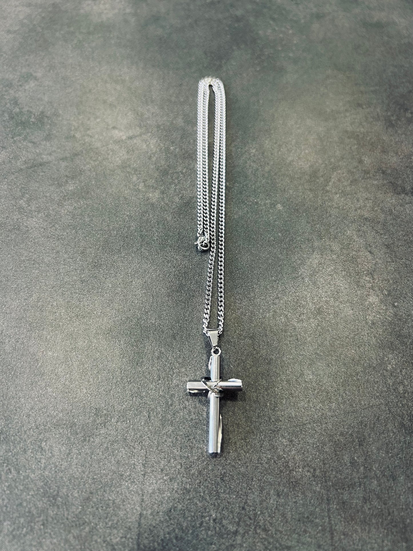 ΣΤΑΥΡΟΣ ΜΕ ΨΙΛΗ ΑΛΥΣΙΔΑ