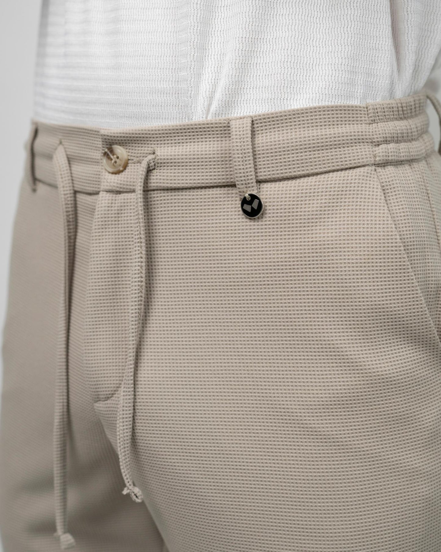 ΜΠΕΖ ΕΛΑΣΤΙΚΟ ΠΑΝΤΕΛΟΝΙ ΣΕ ΣΧΕΔΙΑΣΤΙΚΟ ΥΦΑΣΜΑ ΜΕ ΚΟΡΔΟΝΙ ΚΑΙ ΛΑΣΤΙΧΟ ΣΤΟ ΠΛΑΙ-DEZIGN